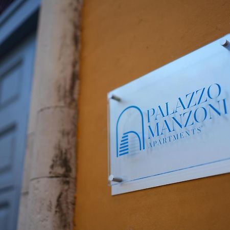 Palazzo Manzoni Apartments Bari Buitenkant foto