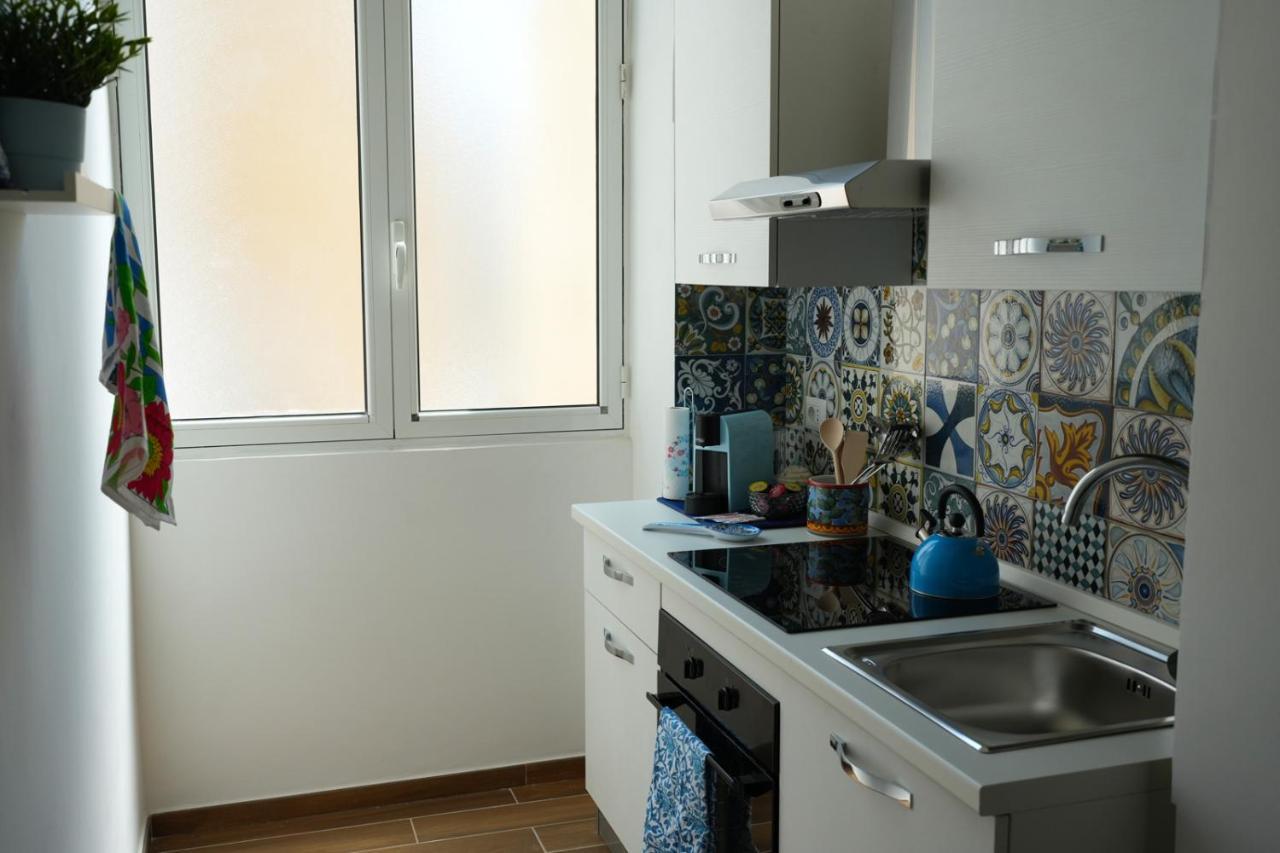 Palazzo Manzoni Apartments Bari Kamer foto