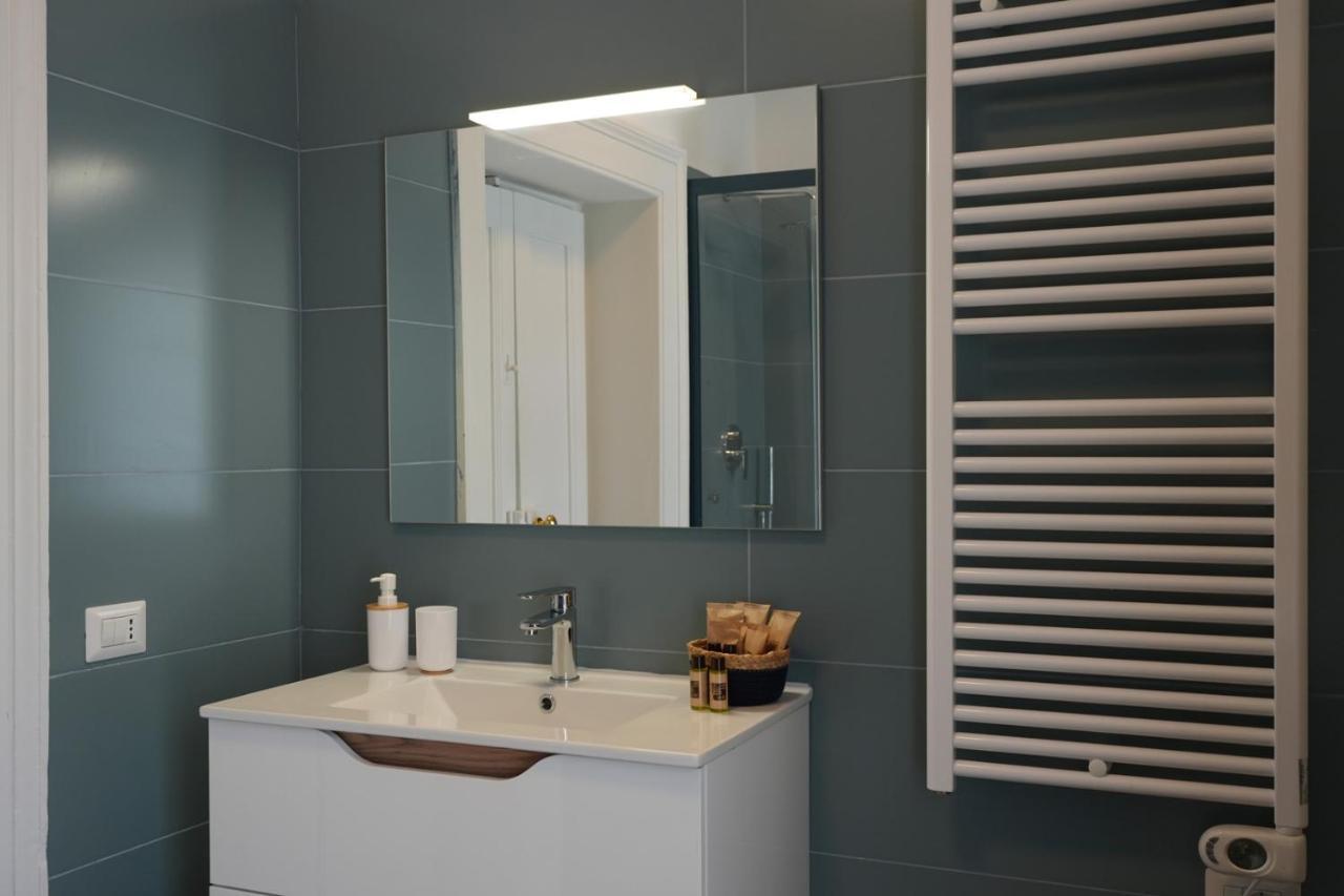 Palazzo Manzoni Apartments Bari Kamer foto
