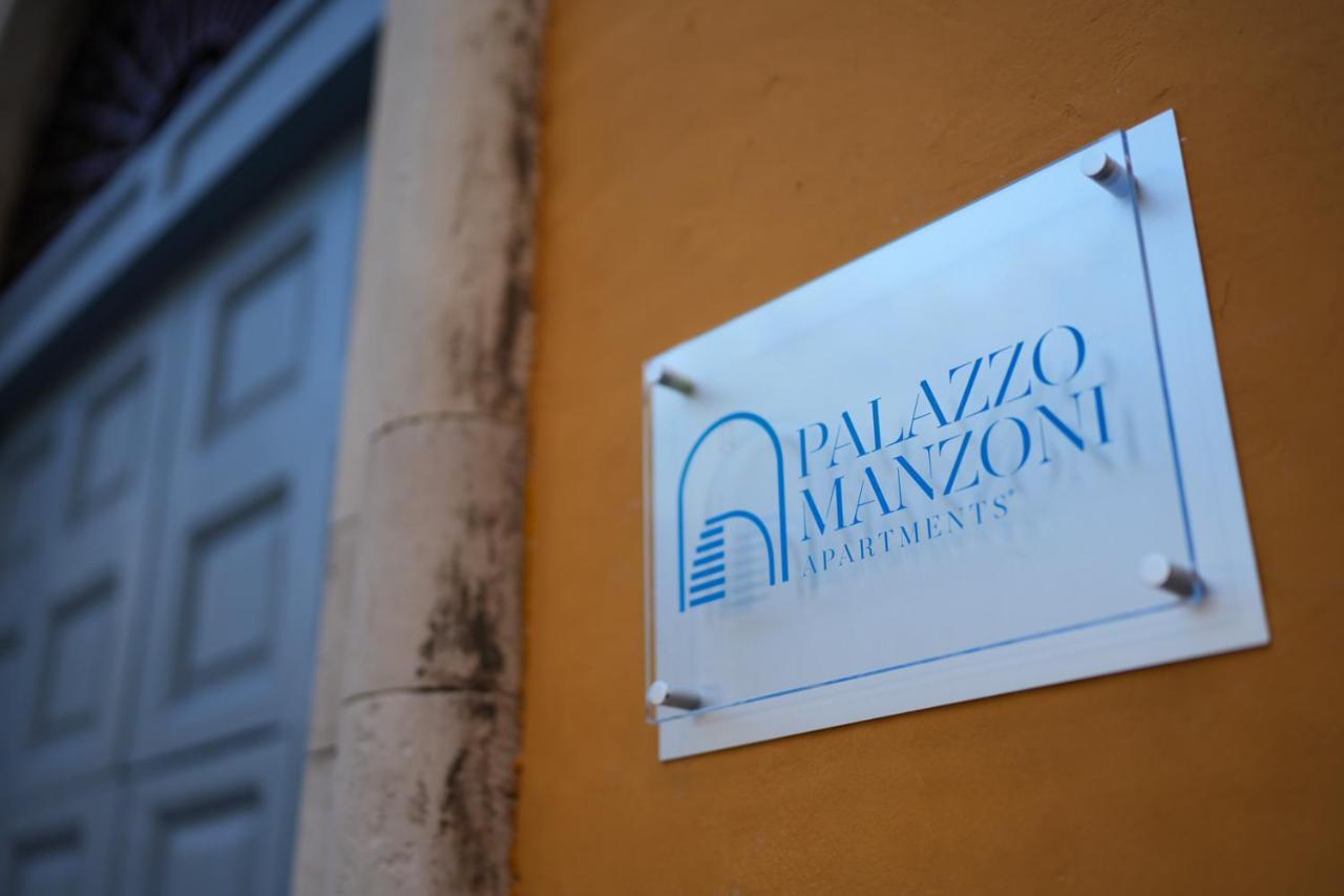 Palazzo Manzoni Apartments Bari Buitenkant foto