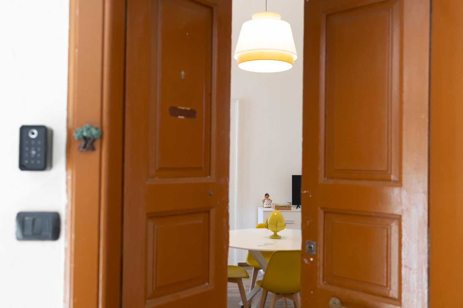Palazzo Manzoni Apartments Bari Kamer foto