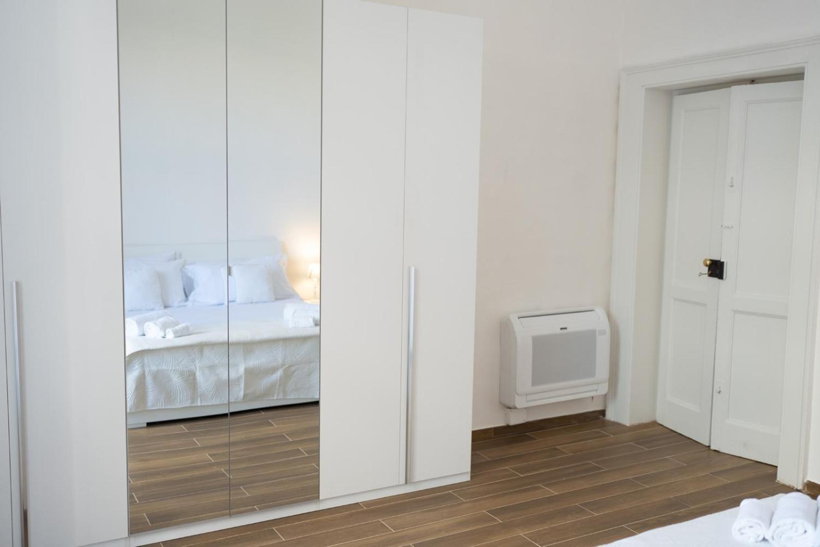 Palazzo Manzoni Apartments Bari Kamer foto