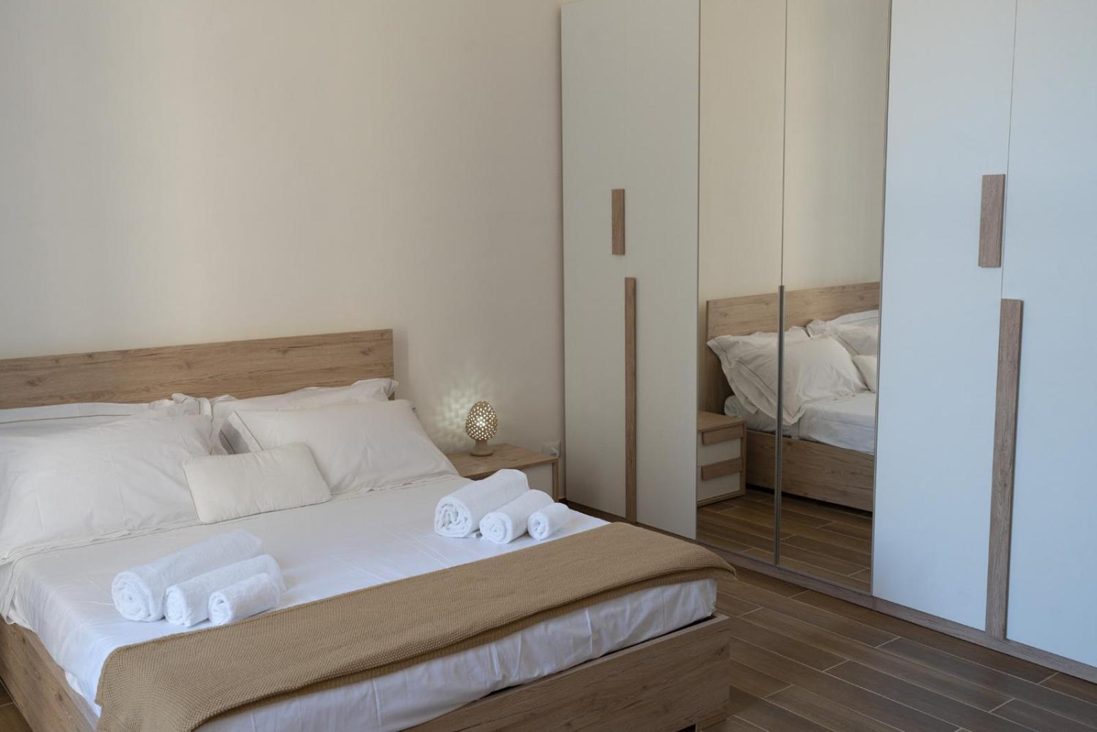 Palazzo Manzoni Apartments Bari Kamer foto